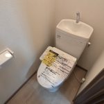 温水洗浄機能付きトイレ