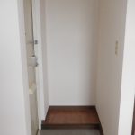 (玄関)